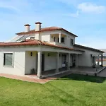 Villa Welcoming In Santa Leocadia, Private Pool 475 M² *