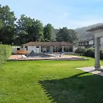 Villa Welcoming In Santa Leocadia, Private Pool 475 M² Feijoal