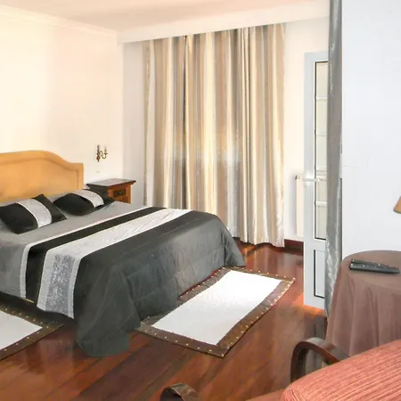 Villa Charming With Private Pool In Santa Leocadia De Geraz Do Lima