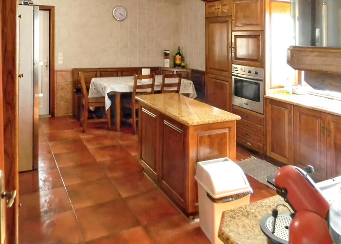 Welcoming In Santa Leocadia, Private Pool 475 M² * Feijoal