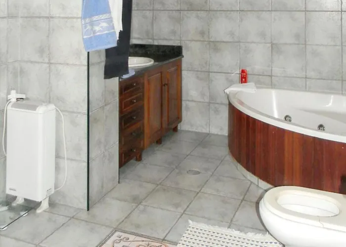 Welcoming In Santa Leocadia, Private Pool 475 M² וילה