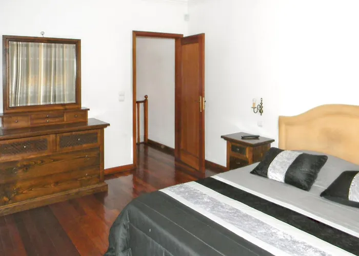 Villa Welcoming In Santa Leocadia, Private Pool 475 M²