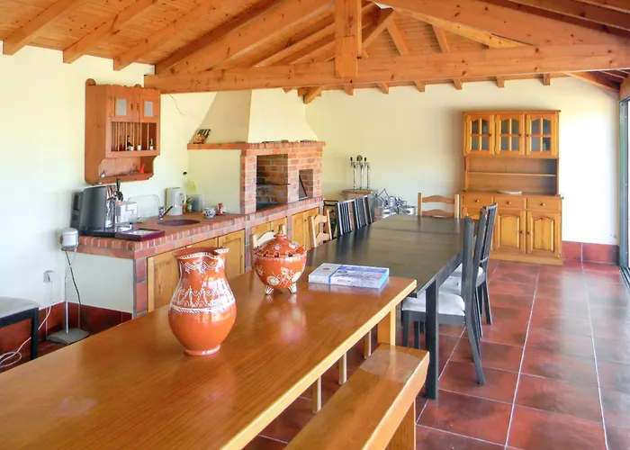 Welcoming In Santa Leocadia, Private Pool 475 M² וילה *