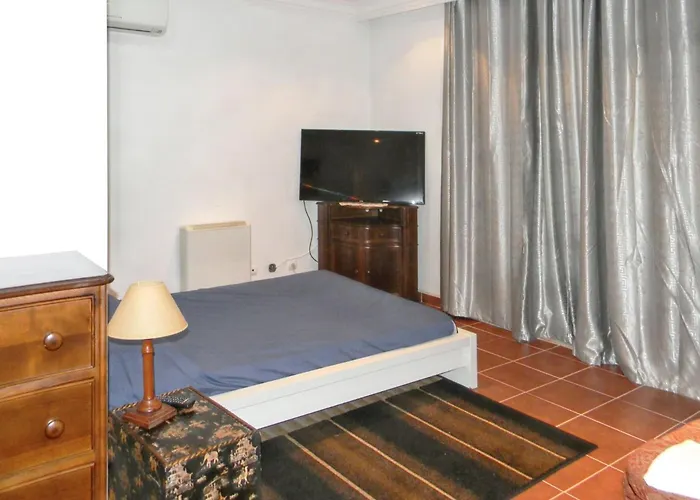 Welcoming In Santa Leocadia, Private Pool 475 M² וילה