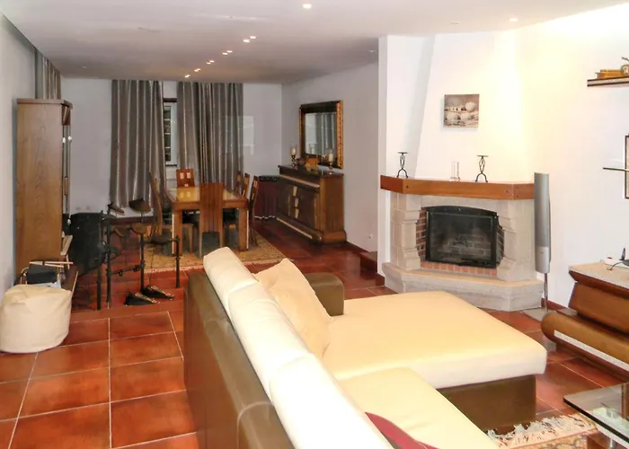 Villa Welcoming In Santa Leocadia, Private Pool 475 M² *