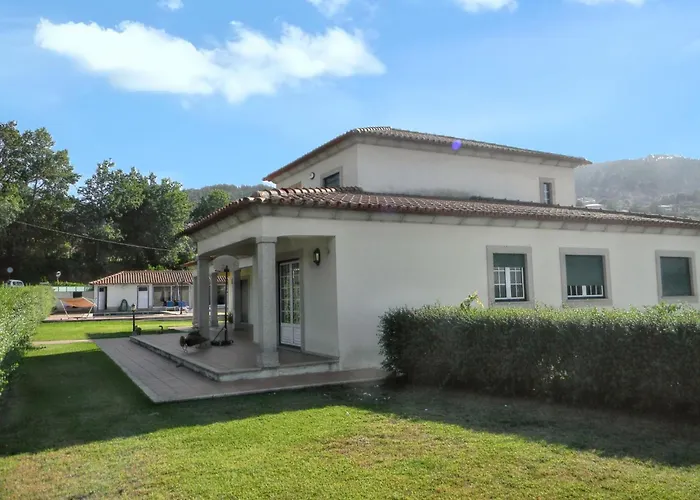 Welcoming In Santa Leocadia, Private Pool 475 M² Villa Feijoal