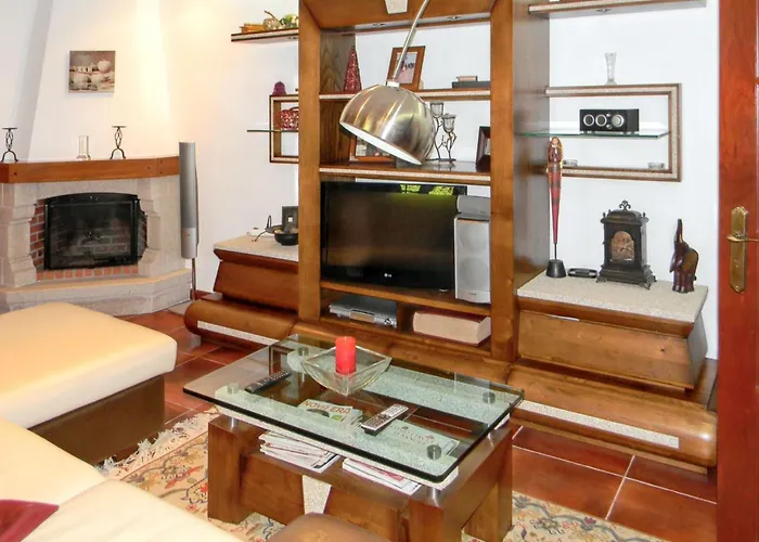 Welcoming In Santa Leocadia, Private Pool 475 M² *